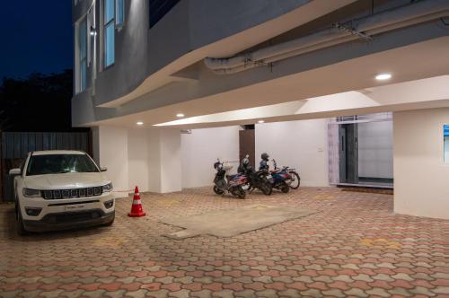 Aafiya Lakeview Apartments,,3 star
