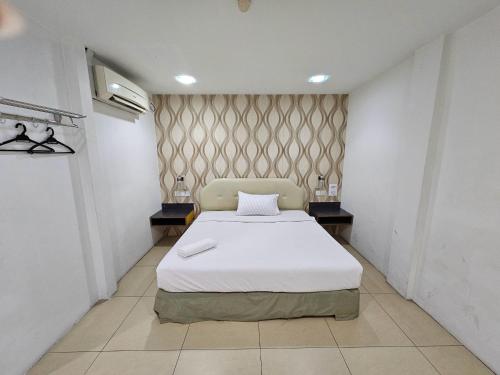 Hotel Twelve @ 12 Kuantan,,2 star