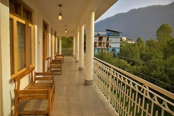 beholden stay and cafe