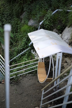 beholden stay and cafe