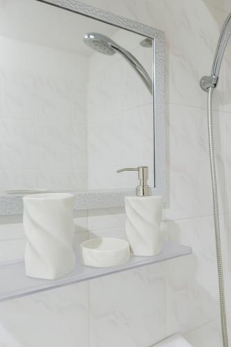 beholden stay and cafe