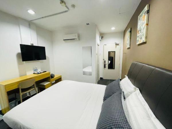 halo rooms hotel