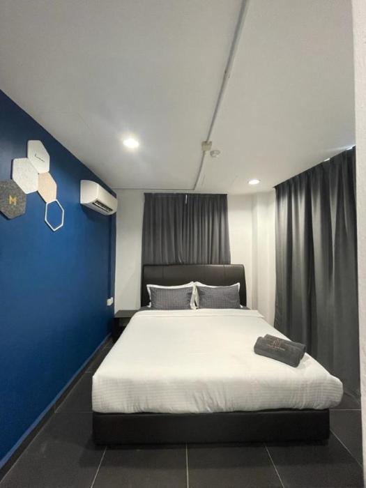 halo rooms hotel