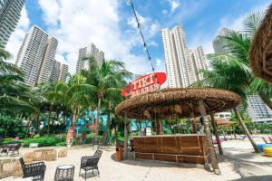 seafront country garden danga bay by lions bay