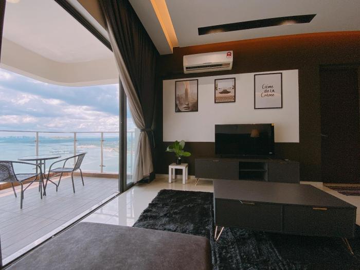 seafront country garden danga bay by lions bay