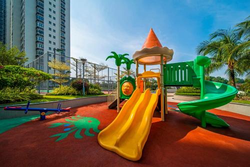seafront country garden danga bay by lions bay