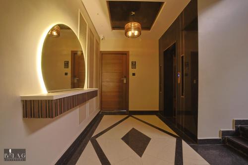 hotel golden peacock