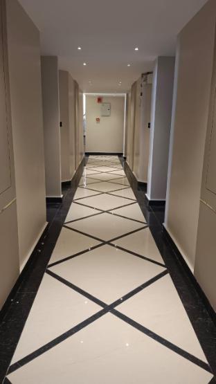 hotel golden peacock