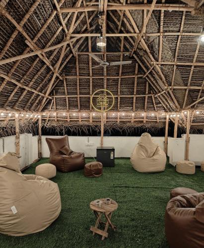 Unpack Hostel,,5 star