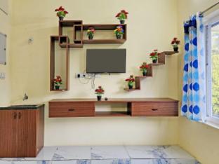 auro galaxy pondy with swimming pool