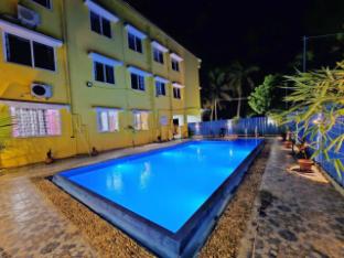 auro galaxy pondy with swimming pool