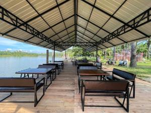 Huather Villa & Cafe,,4 star