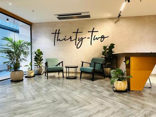 32 Urban By Akoya Hotels - Gachibowli, West Hyderabad,,3 star