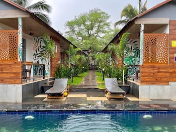 bay boutique by sr hotels