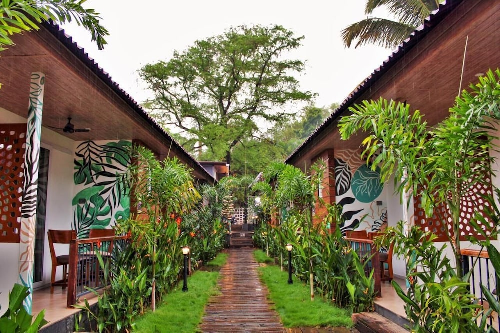 bay boutique by sr hotels