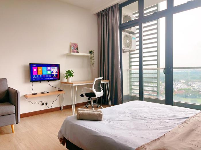 monic staycation greenhaven near senibongandregency