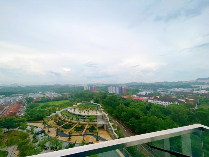 monic staycation greenhaven near senibongandregency