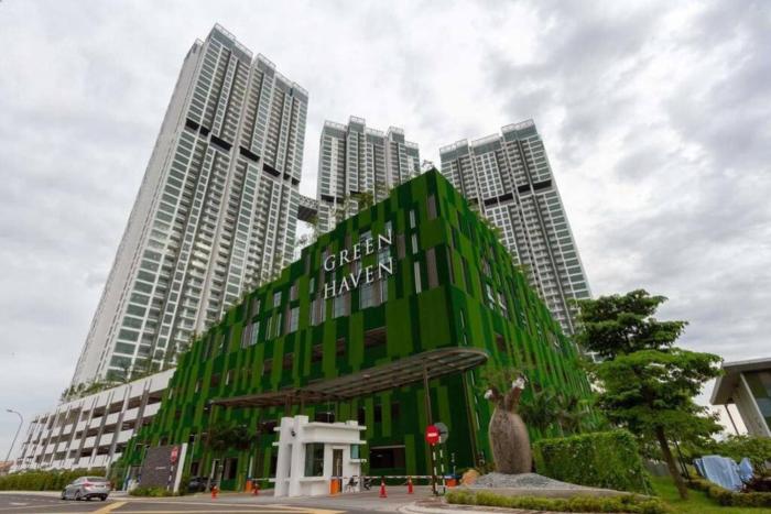 monic staycation greenhaven near senibongandregency