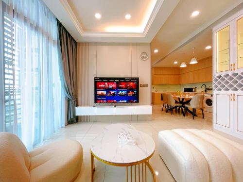 Monic Staycation #Greenhaven Near Senibong&Regency,,5 star
