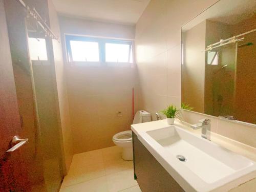 monic staycation greenhaven near senibongandregency