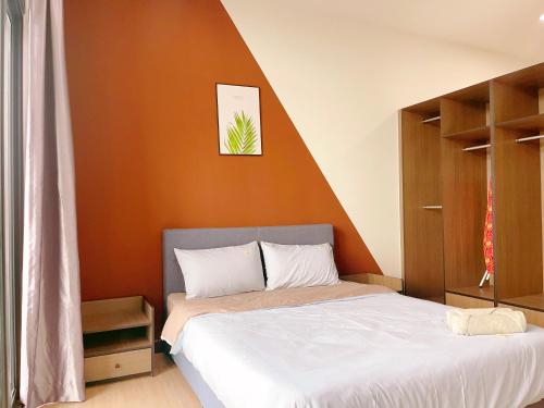 monic staycation greenhaven near senibongandregency