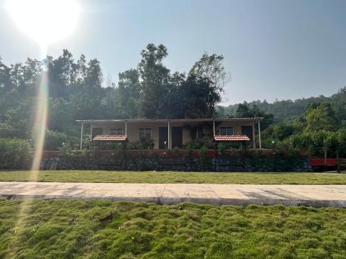 vrisa mountain retreat