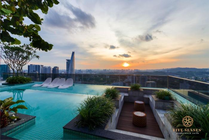 viia residence mid valley kl