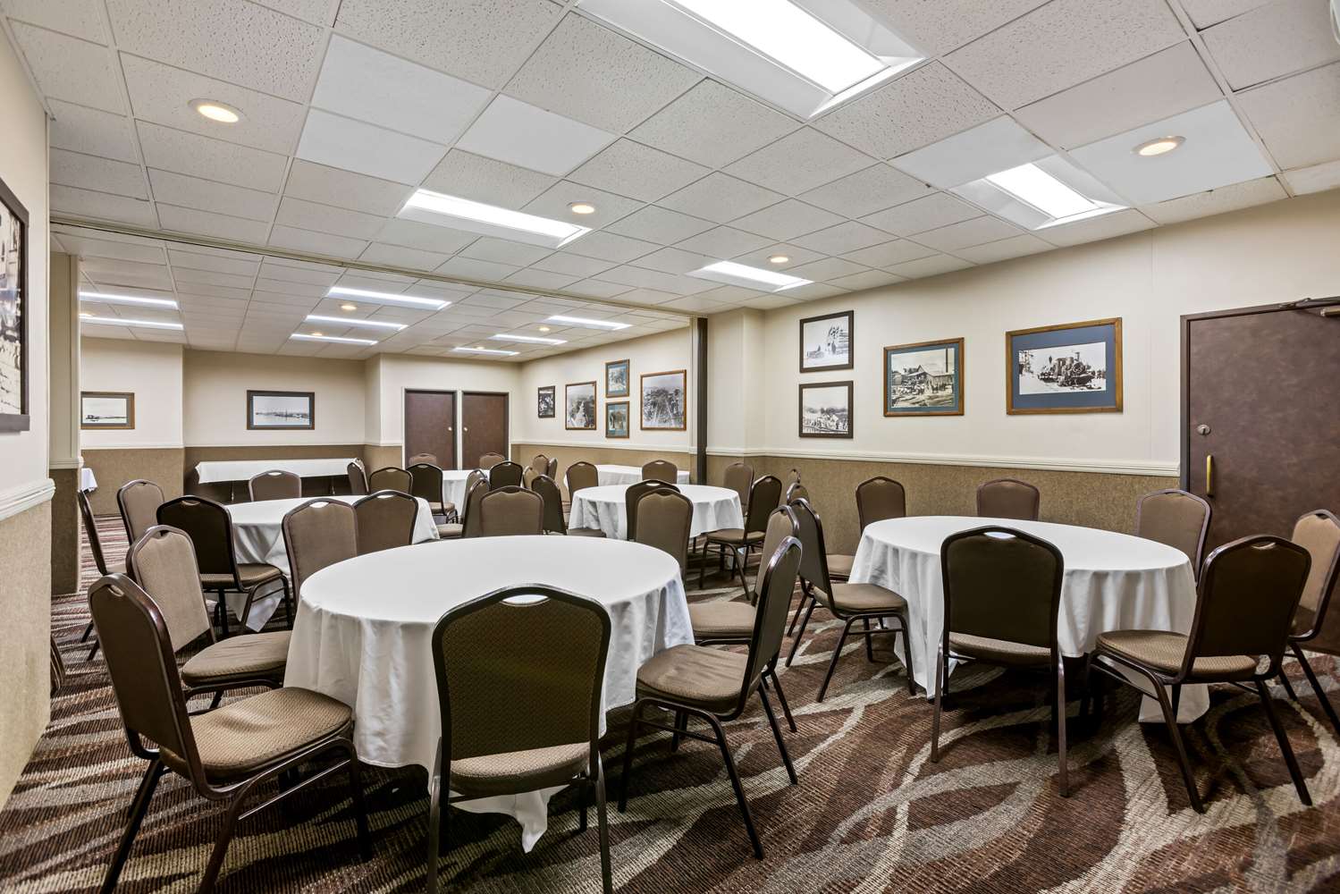 lumber jack lodge an ascend collection hotel