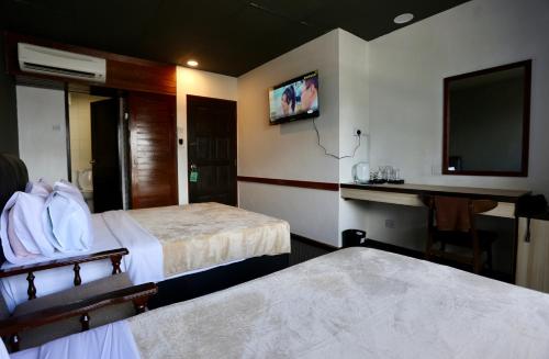 fata hotel by project borneo