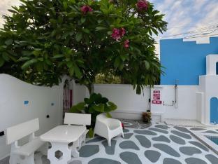 ipoh santorini hideaway hotel inspired