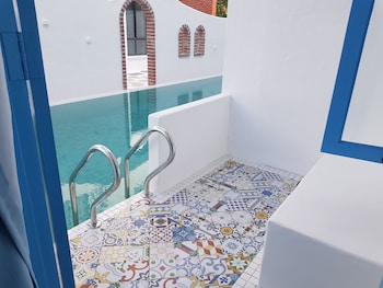 Ipoh Santorini Hideaway Hotel Inspired,,3 star