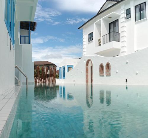 ipoh santorini hideaway hotel inspired