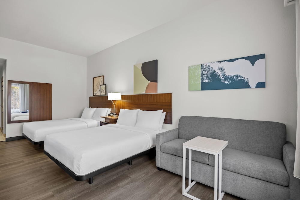 spark by hilton macon north