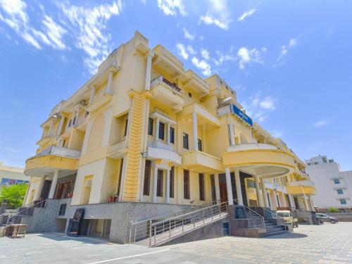 Hotel Anuvibha Malviya Nagar,,3 star