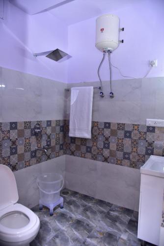 sarahan holiday inn
