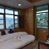 sarahan holiday inn