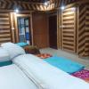 sarahan holiday inn