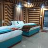sarahan holiday inn