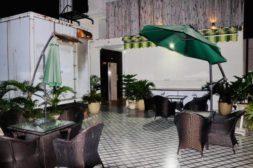 hotel the magic tree karol bagh new delhi