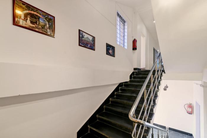 super hotel o axom inn