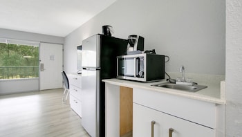 home 1 suites extended stay kissimmee