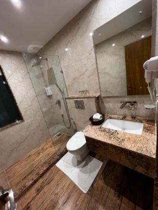 the novello by hotel evergreen