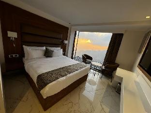 the novello by hotel evergreen