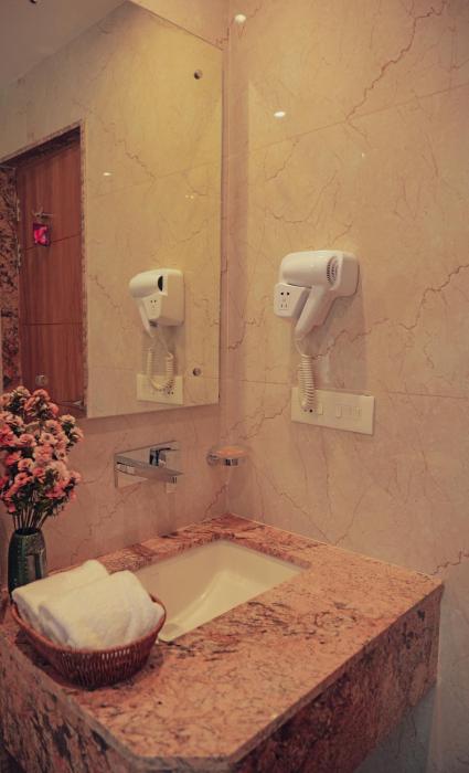 the novello by hotel evergreen