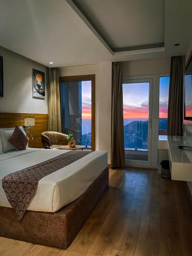 the novello by hotel evergreen