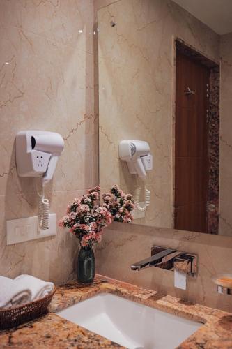 the novello by hotel evergreen