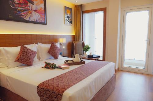 the novello by hotel evergreen
