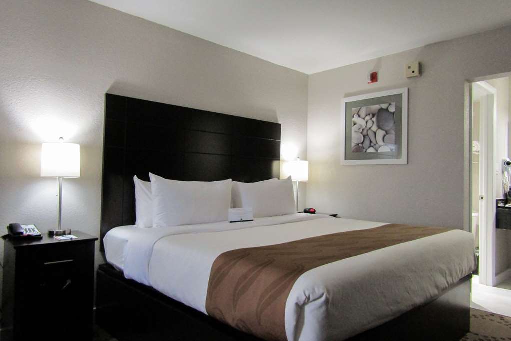 quality inn and suites kissimmee by the lake