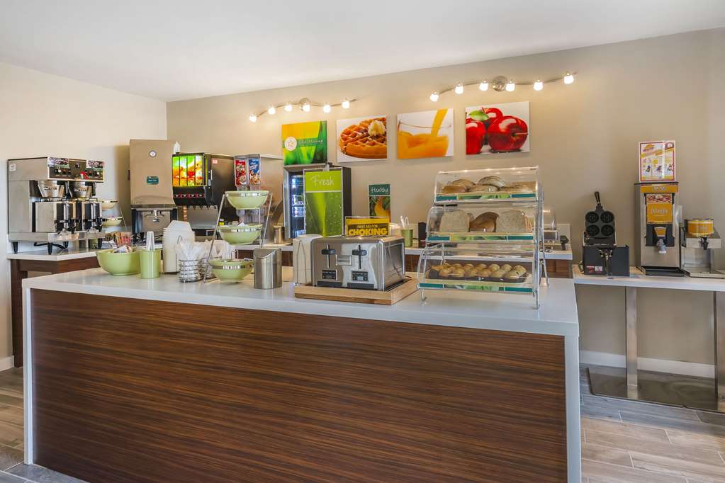 quality inn and suites kissimmee by the lake