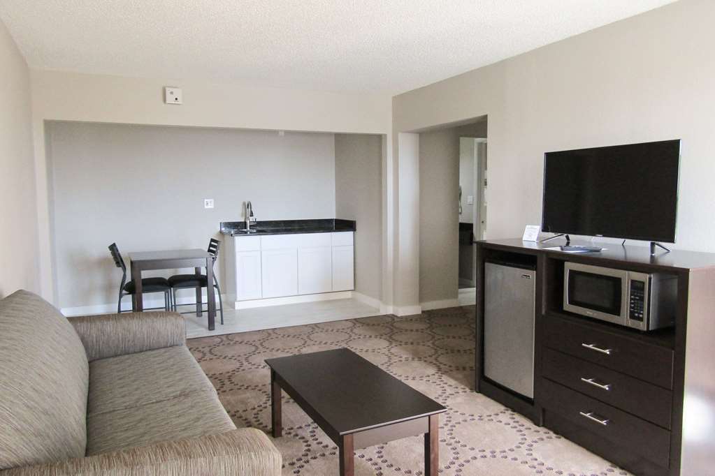 quality inn and suites kissimmee by the lake